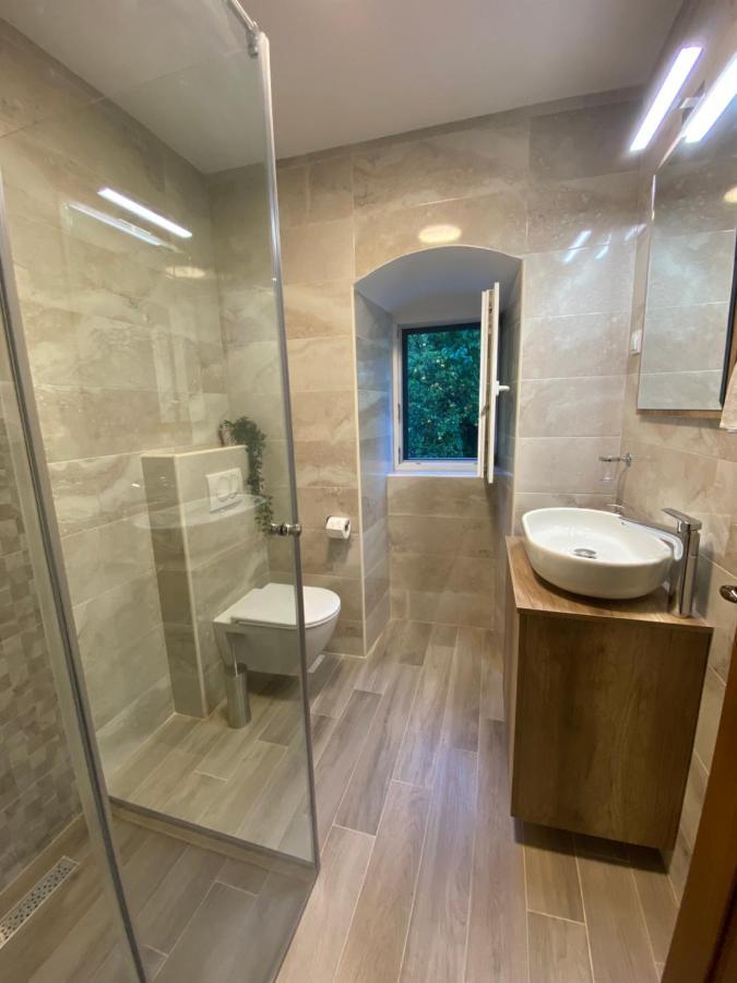 Apartment Caserma Kotor Eksteriør billede