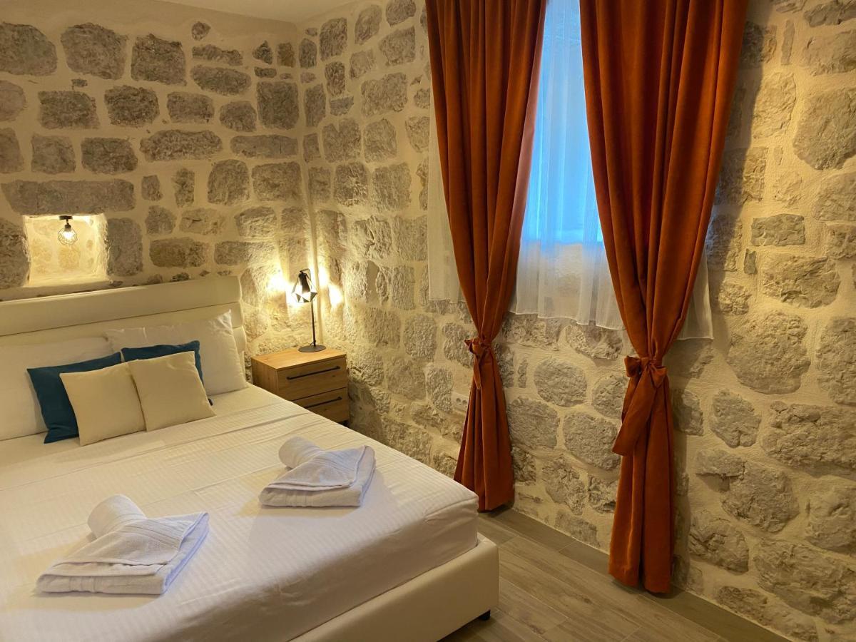 Apartment Caserma Kotor Eksteriør billede