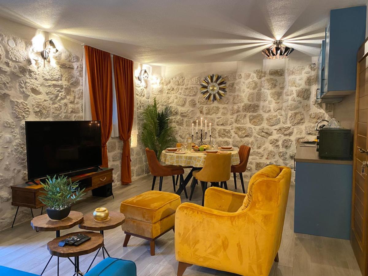 Apartment Caserma Kotor Eksteriør billede