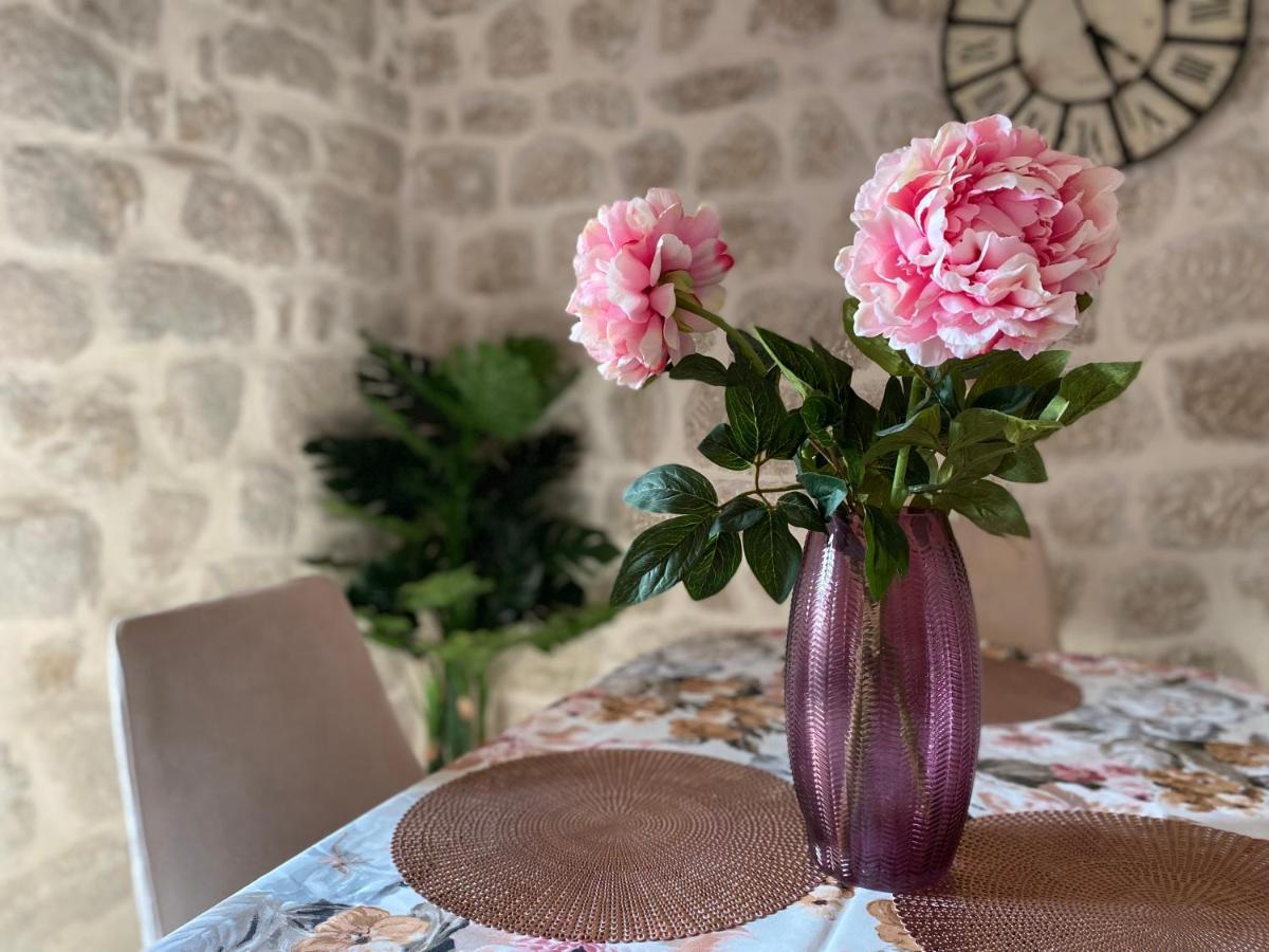 Apartment Caserma Kotor Eksteriør billede